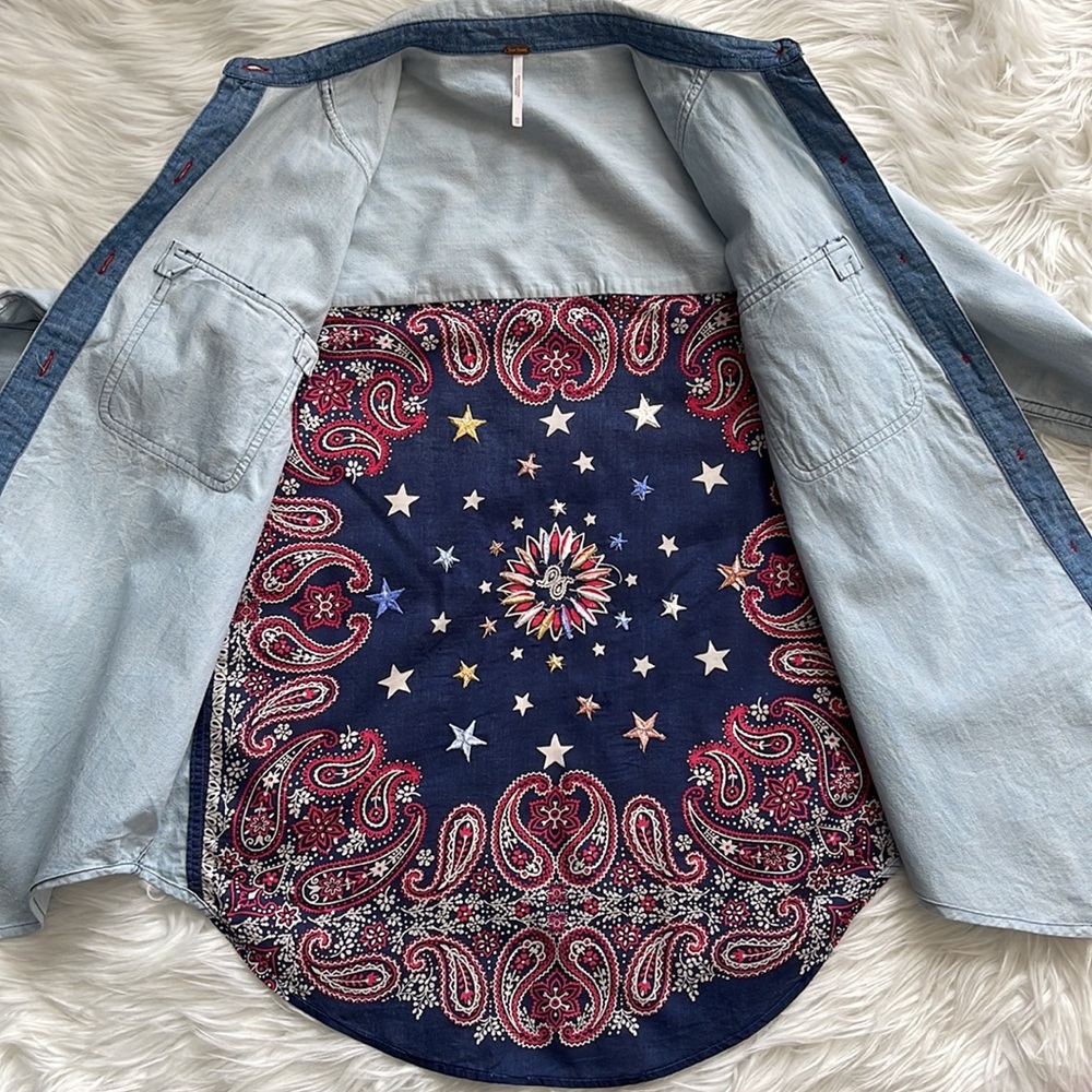 Free People Bandana Bandit Denim Shirt Button-Down Top Size XS - Picture 6 of 13